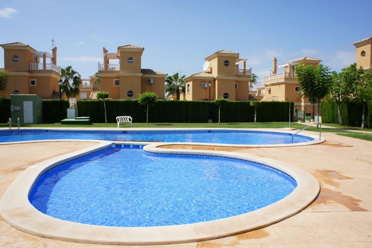 Villa Las Tres Perlas Algorfa Exterior photo